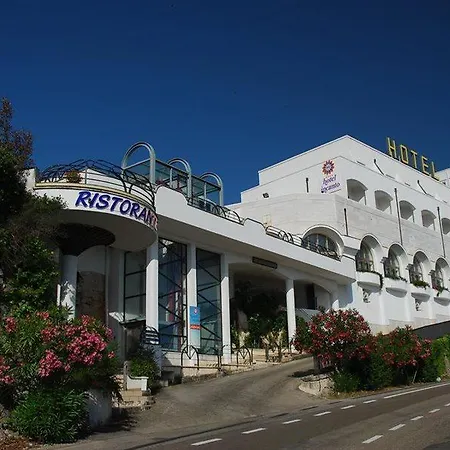 爱情魔咒酒店 酒店 3*