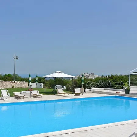 爱情魔咒酒店 奥斯图尼