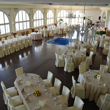 爱情魔咒酒店 奥斯图尼