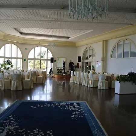 酒店 爱情魔咒酒店 奥斯图尼