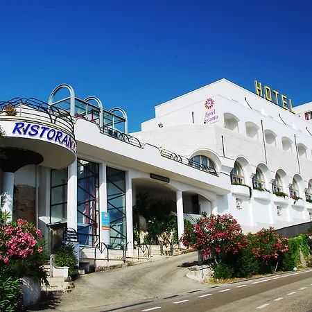 爱情魔咒酒店 酒店 3*