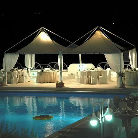 爱情魔咒酒店 酒店