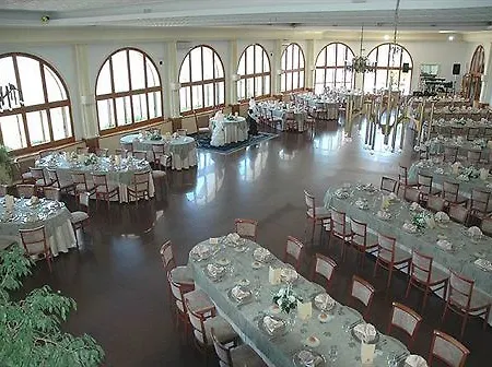 爱情魔咒酒店 酒店