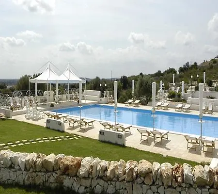 爱情魔咒酒店 奥斯图尼